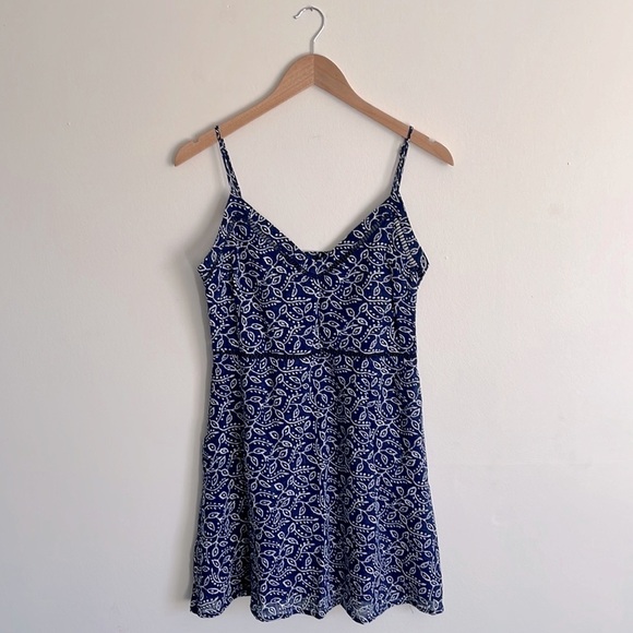 Francesca’s Miami Floral Tank V-Neck Mini Dress - Picture 1 of 8